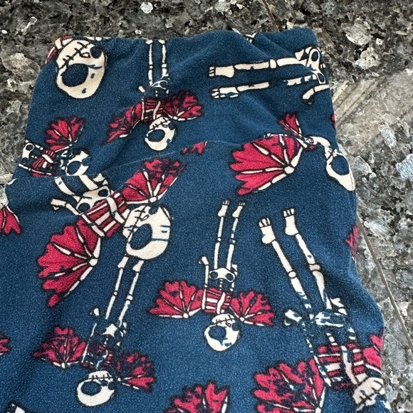 LuLaRoe Halloween Limited Edition Flying Skeleton Print Leggings Size O/S OS - Picture 4 of 11